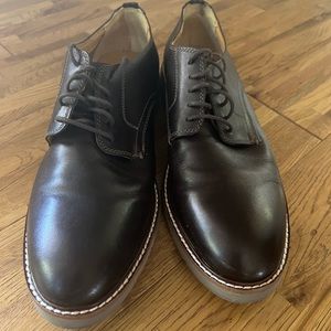 Men’s Cole Haan leather Oxford Shoes size 10m.